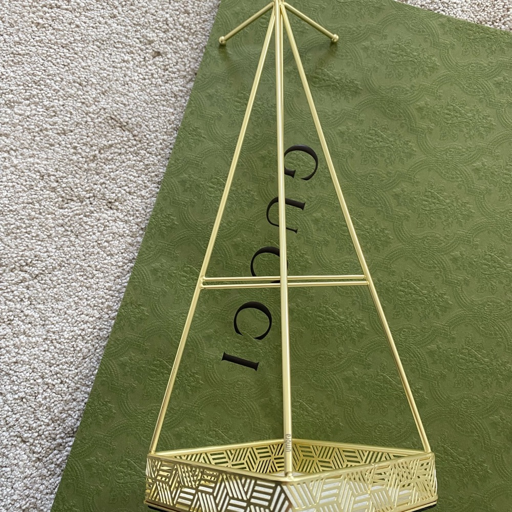 Jewellery hanger
